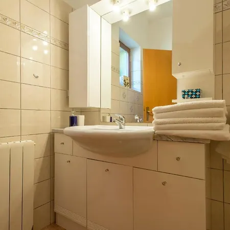 Ferienwohnung Fuer 2 Personen 1 Kind Ca 40 Qm In Pula, Istrien Istrische Riviera Apartment *