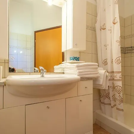 Ferienwohnung Fuer 2 Personen 1 Kind Ca 40 Qm In Pula, Istrien Istrische Riviera Apartment