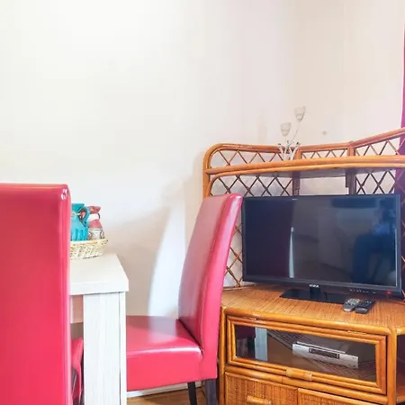 Ferienwohnung Fuer 2 Personen 1 Kind Ca 40 Qm In Pula, Istrien Istrische Riviera *