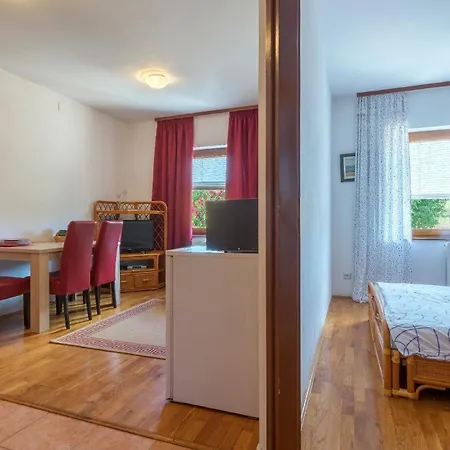 Ferienwohnung Fuer 2 Personen 1 Kind Ca 40 Qm In Pula, Istrien Istrische Riviera